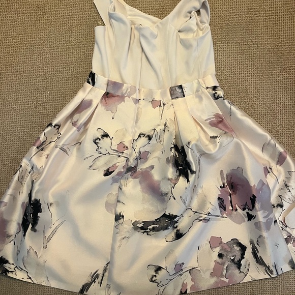 Le chateau White formal dress size L - Picture 2 of 4